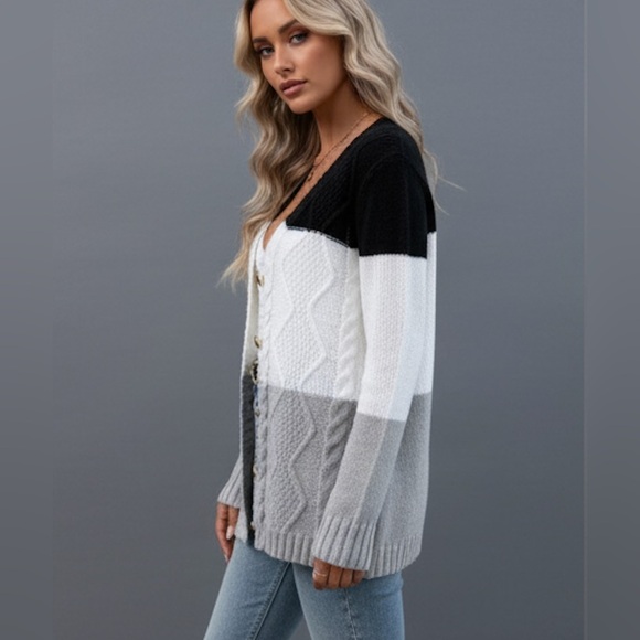 Light Color Block Cable Knit Cardigan - Picture 3 of 9
